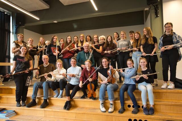 Das Orchester der Musikschule La Musica stellt sich vor: Die Flöten und die Geigen | Foto: ©Torsten Rabe