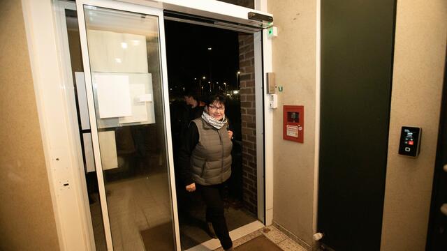 Nach dem Dirigieren geht es für Orchesterleiterin und Musikschulbotschafterin Renate Clemens in den Sitzungssaal. | Foto: Torsten Rabe