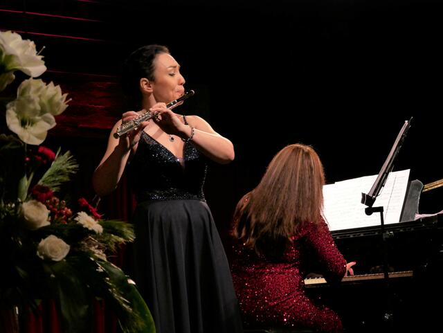 Das AMber-Duo, Querflöte - Klavier, begeisterte beim letzten Eichholzer Schlosskonzert 2022 im Rheinforum.  | Foto: Anita Brandtstäter