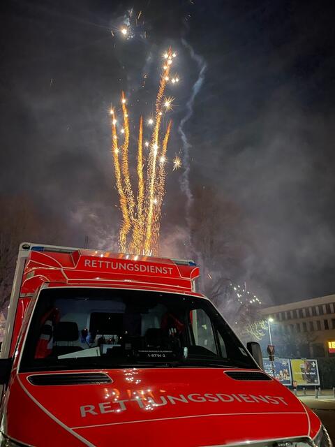 Die Einsatzkräfte absolvierten 22 Einsätze in der Silvesternacht. Foto: Feuerwehr Bergisch Gladbach 