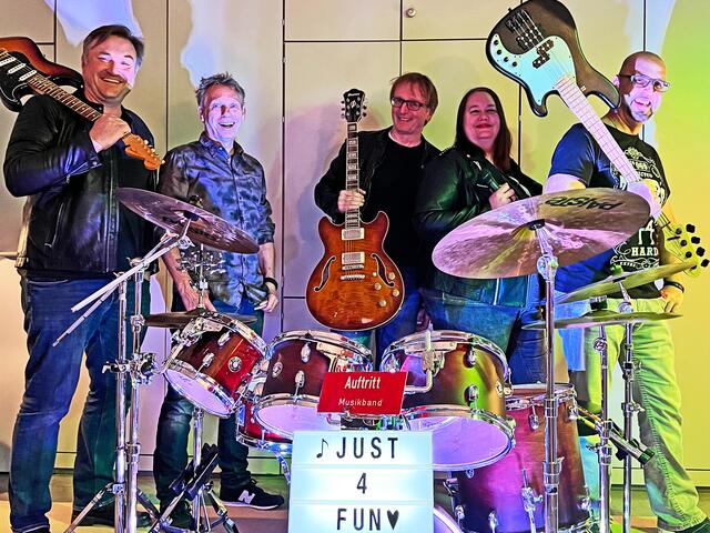 im Sonnenberg Wesseling am Samstag ab 20 Uhr: Just4Fun - der Name ist Programm. | Foto: Herbert Köhler