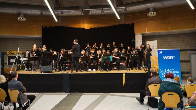 Aber auch die Big-band der Musikschule La Musica kam beim Publikum an und hat für ordentlich Stimmung gesorgt | Foto: Torsten Rabe