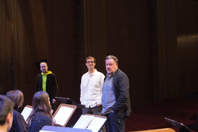 Anschließend gibt es ein Feedback. Es sind die vielen Kleinigkeiten, die am Ende eine Band besser machen. | Foto: Torsten Rabe