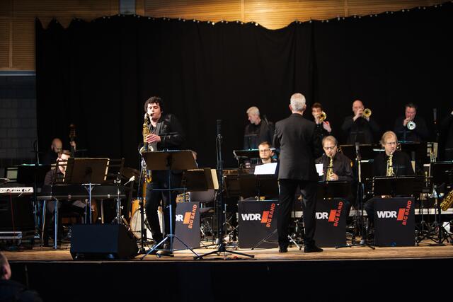 Die WDR Big Band mit ihrem 1. Saxophonisten Ben Fitzpatrick | Foto: Torsten Rabe