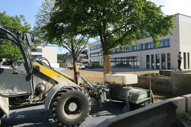 Noch ist einiges zu tun: Das Weidener Schulzentrum am Ende der Sanierungsarbeiten. | Foto: Hermans