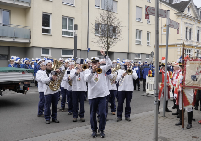 Einmarsch mit Musik | Foto: Copyright: Wilfried Storb