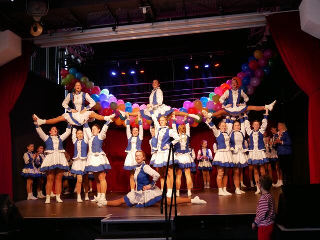 Das Jugend-Tanzcorps der Prinzengarde Wesseling-Urfeld.  | Foto: Anita Brandtstäter