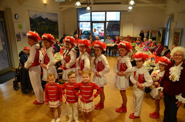 Zu Besuch kamen die jungen Tänzer der KG "Närrische Brückenwache" | Foto: AWO Eitorf