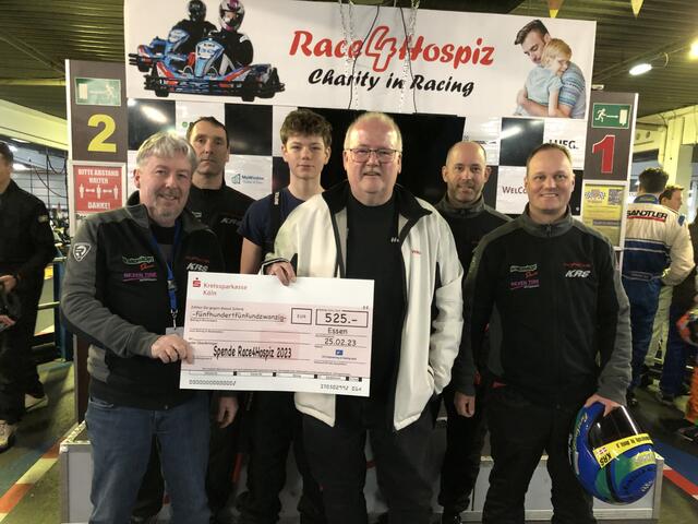 Team GS Engineering by KRS Motorsport
v.l. Norbert Schubert (GS Engineering), Sascha Dümmer, Anton Morsing, Heiko Melzow (Race4Hospiz e.V.), Stefan Heck, Denis Petermann | Foto: Racephotography by Denis P.