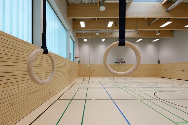 Ein Beispiel für die guten 17 Prozent: Die vor
einem halben Jahr fertiggestellte Sporthalle der Janusz-Korczak-Grundschule in Poll. | Foto: Goyert