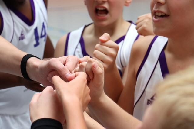 Der Teamgedanke steht beim Jugendbasketball weit oben. | Foto: Future Sports Meckenheim (UK)