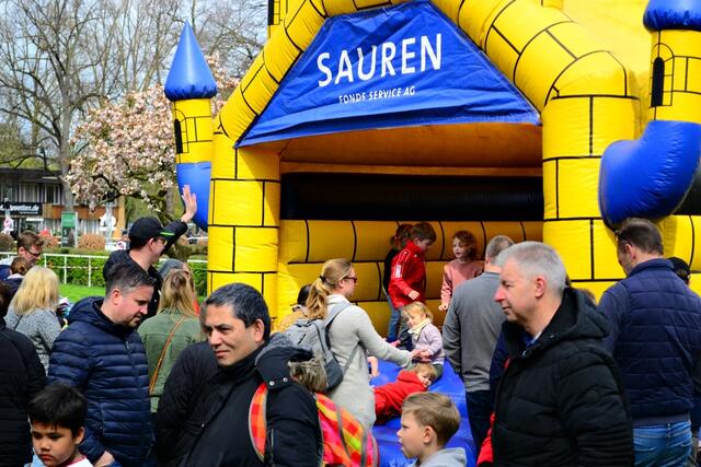 Trubel in der Hüpfburg | Foto: Horst Nauen