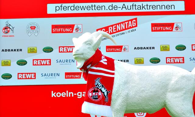 Auftritt des 1.FC Köln u. FC-Stiftung auf der Kölner Galopprennbahn | Foto: Horst Nauen