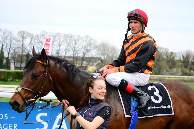 Sieger 4. Rennen: Andrasch Starke | Foto: Horst Nauen