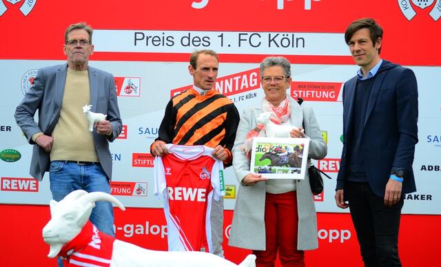 Siegerehrung Preis des 1. FC Köln | Foto: Horst Nauen
