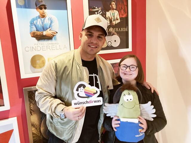 Madita besuchte ihr Idol Pietro Lombardi. | Foto: wünschdirwas