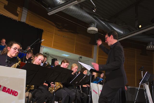 Voller Einsatz für Bandleader Martin Endrös | Foto: Torsten Rabe