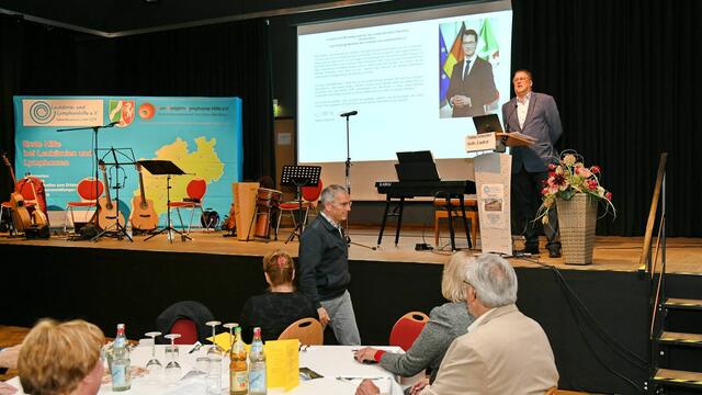 Eröffnung Symposium Michael Enders mit persönlichem Grußwort von Hendrik Wüst, Ministerpräsident von NRW | Foto: Bildrechte: Maxx Hoenow - Michael Enders