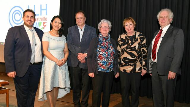 Sebastiano Lo Medico - Tenor, Makiko Tanaka - Sopran, Michael Enders, Christine Enders, Susanne Enders, Winfried Küttner, Dekan der Angl. Kirche | Foto: Bildrechte: Maxx Hoenow - Michael Enders