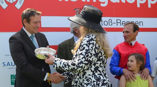 Ehrenpreis an Trainer Markus Klug | Foto: Horst Nauen