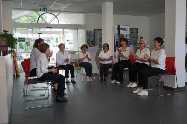 Die Hürther Gruppe Füreinander bietet Rehasport und Eurhythmie für Angehörige und Demenzerkrankte.  | Foto: Andrea Floß