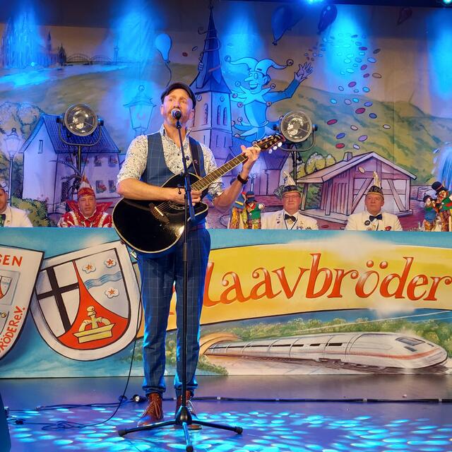 Mit Martin Schopps war bei der Herrensitzung das komplette "Das Herrengedeck" auf der Bühne im Forum "versammelt". Er berichtete rethorisch und auch musikalisch über sein Lehrer- und das Schülerleben. 