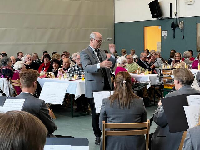 -Günter Undorf mit der Schützenkapelle | Foto: @Copyright: Wilfried Storb