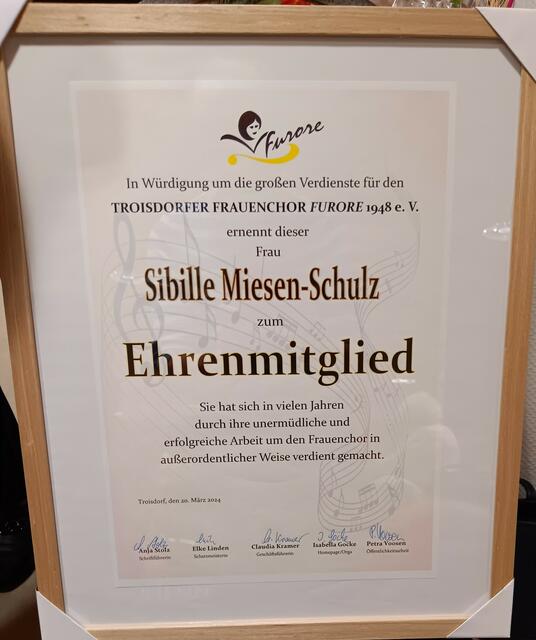 Urkunden Ehrenmitglied | Foto: A. Grosch