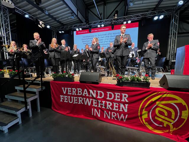 Standing Ovation | Foto: Wilfried Storb