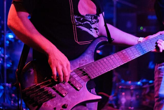 Foto: Alle Fotos by Werner Kilian und mit freundlicher Genehmigung von CAMP FIRE, BIG SHUNT und FISHNET STOCKINGSINTO DEEP