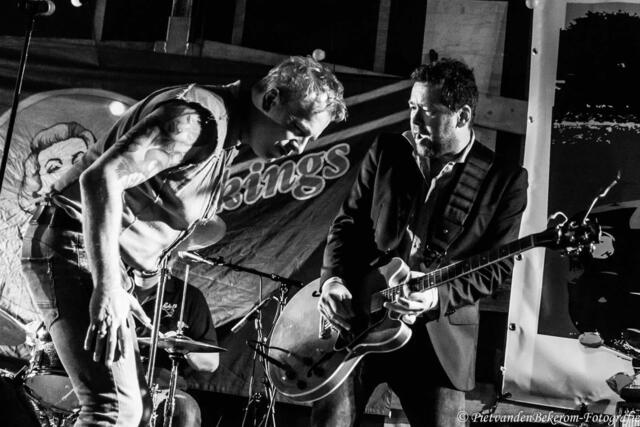 Foto: Alle Fotos by Werner Kilian und mit freundlicher Genehmigung von CAMP FIRE, BIG SHUNT und FISHNET STOCKINGSINTO DEEP