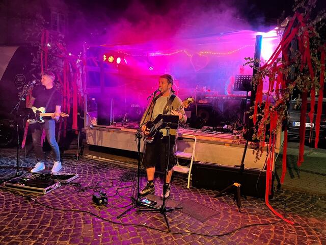 Foto: Alle Fotos by Werner Kilian und mit freundlicher Genehmigung von CAMP FIRE, BIG SHUNT und FISHNET STOCKINGSINTO DEEP