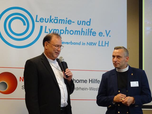 Pater Benedikt, Pater Bonifacius, Konvent Sankt Michael, Anglikanische Benediktiner von Oberberg, Beratungsstelle  | Foto: Bildrechte: Stefania Herod