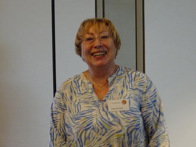 Susanne Enders, Ehefrau und rechte Hand von Michael Enders: Infostand, Betreuung, Information, Hilfestellung u.a. mehr, ohne sie geht nichts.  | Foto: Bildrechte: Stefania Herod