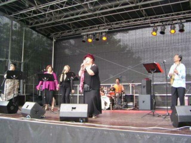 Stefania Castelli &amp; George &amp; Sam Tjong-Ayong | Foto: Bildrechte: Norbert Herod