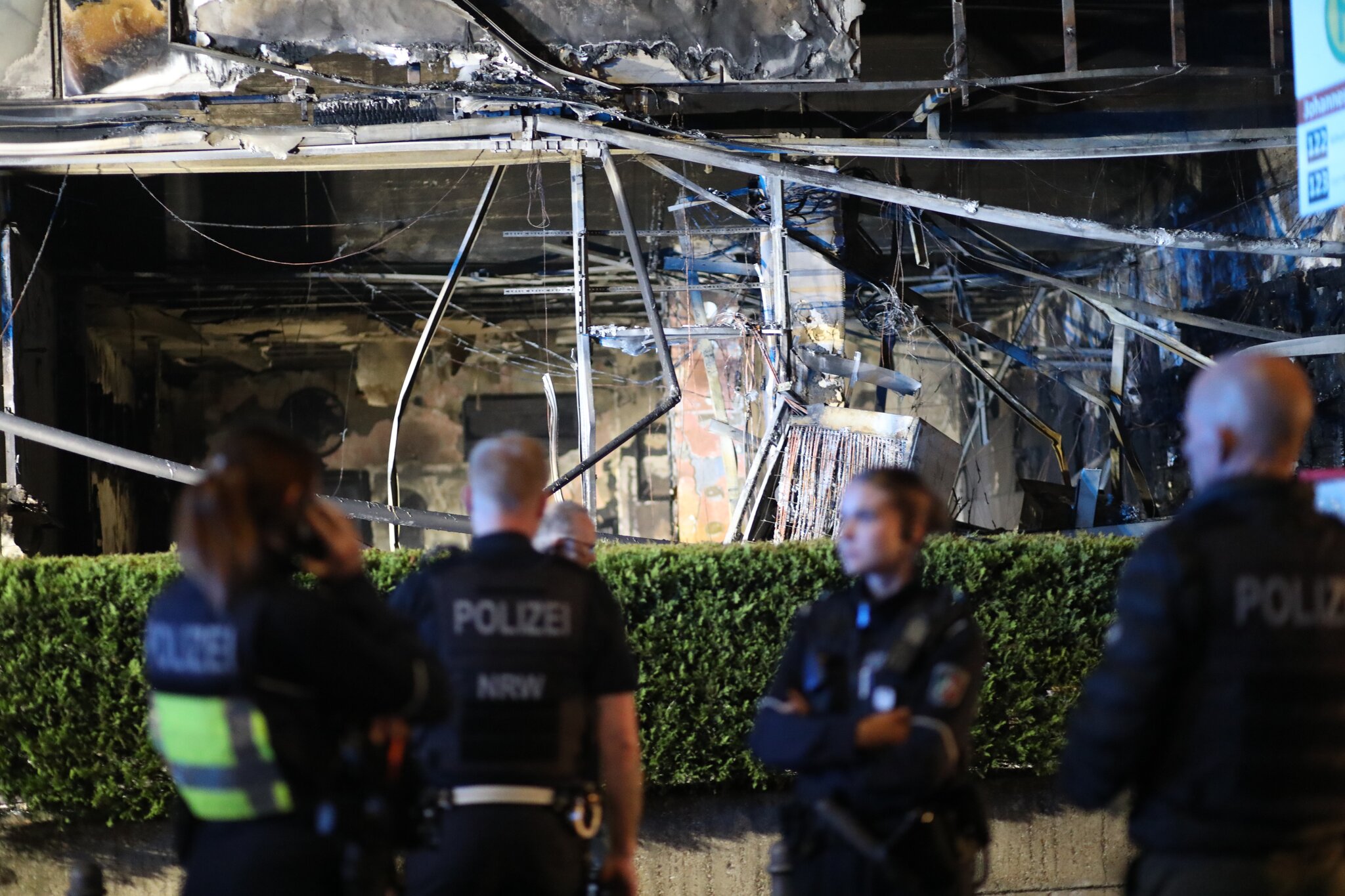 UPDATE Explosion in KölnPesch Café ausgebrannt Beschuldigter ist