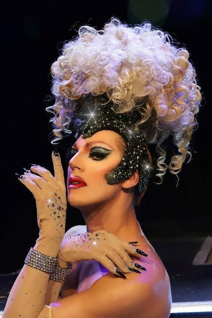 Foto: Fotos mit freundlicher Genehmigung und Dank von RevuePalast Ruhr