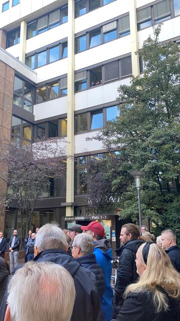 Auch Mitarbeiter des Rathaus interessieren sich, auch auf der 3. Etage 