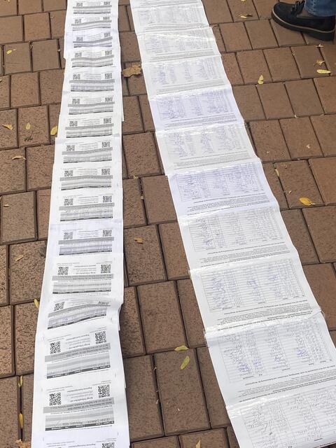 Eine sehr lange Unterschriften Liste von  Bürger in Königsdorf wurde an die Verwaltung &amp; Politik weitergeleitet 