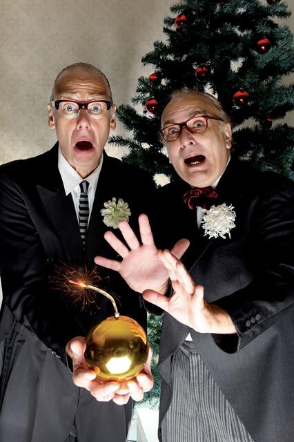 Die Lokalmatadoren Rainer Pause und Norbert Alich packen im Pantheon wieder ihre „Weihnachtspäckchen“ aus. | Foto: Pantheon