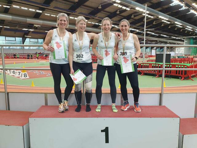 Steffi Sievers, Miriam Lamburi, Isabelle Rhine, Steffi Gilges (v.l.) | Foto: Marco Mock