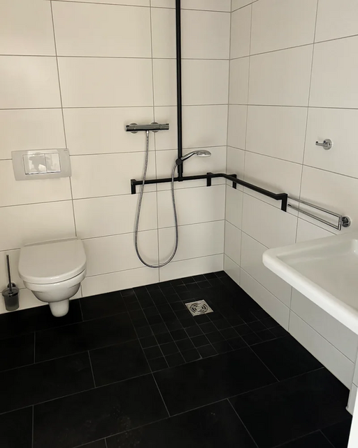 Barrierefreie Badezimmer | Foto: © Loosen &amp; de Graaf  2025