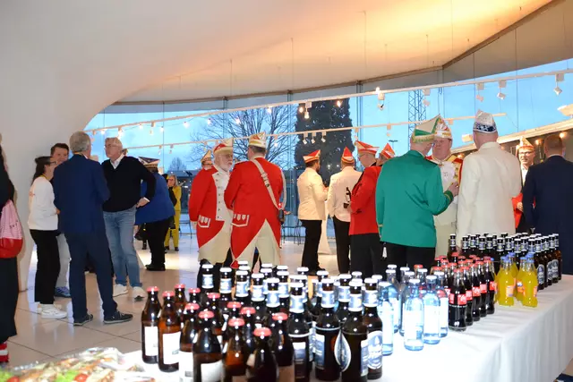 Karnevalisten im Keramion. | Foto: Lars Kindermann