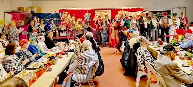 Der Senat-Chor&amp;Freunde machte eine karnevalistische, musikalische Reise mit den Gästen. 