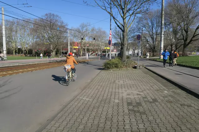 Die Zülpicher Straße soll in Teilen entsiegelt werden. | Foto: Hermans