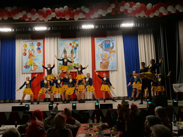 Kinder- und Jugend-Tanzcorps der KG Löstige Postillione von Wesseling 1972 e.V.  | Foto: Anita Brandtstäter