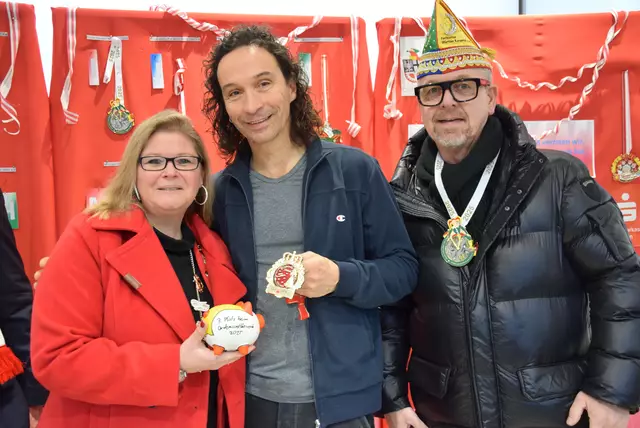 Platz 3 für den Orden von Prinzessin Nina I. aus Hermülheim, verliehen durch Stephan Brings und Frank Tesch.
 | Foto: Thiele-Effertz