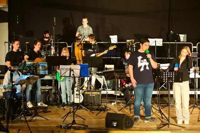 Die Schulband aus Elsdorf im Einsatz. Das Publikum war begeistert. | Foto: Torsten Rabe