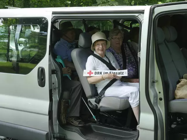 2017 - Bewohnerinnen und Bewohner des DRK Seniorenheims Bergheim | Foto: Heinz Könen