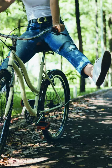 Das Fahrrad ist nicht nur ein umweltfreundliches, sondern auch ein gesundes Fortbewegungsmittel, das im Frühling und Sommer voll zur Geltung kommt. Foto: pexels.com/ak-o